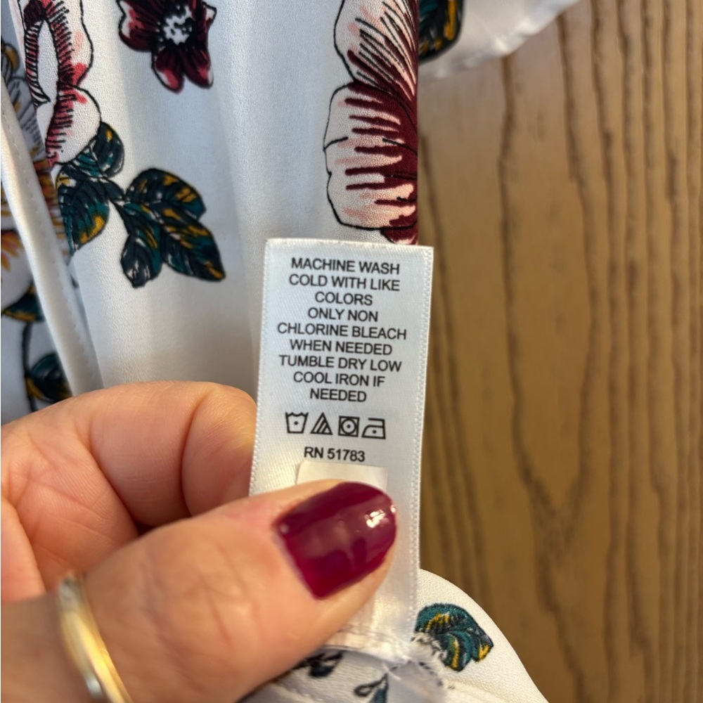 Maurices Floral Top w Flutter Sleeves - Picture 7 of 9
